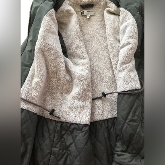 MEC winter jacket - Picture 8 of 12